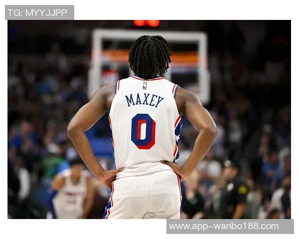 马克西全场表现惊艳24投14中砍下34分8篮板10助攻末节独得11分助球队取胜